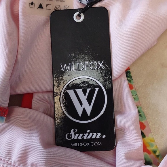 WILDFOX Geisha Tie Side Bikini Swim Bottom in Red Floral Medium - Picture 7 of 8